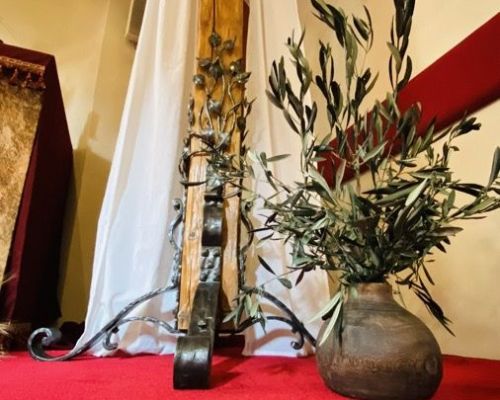 Kríž z pôvodného krovu strechy Kostola svätého Matúša