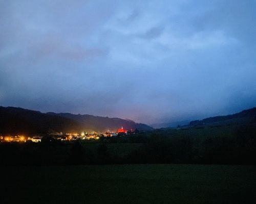 Farský kostol sv. Matúša vo Vysokej nad Kysucou nad Kysucou, bol na znak podpory pacientov s vrodený