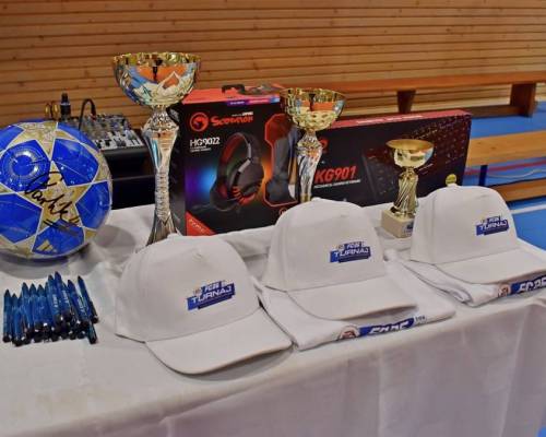 Trofeje pre hráčov od partnerov turnaja