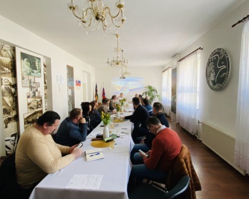 Zasadanie Valného zhromaždenia Organizácie cestovného ruchu Kysuce v Pamätnej izbe E. A. Cernana