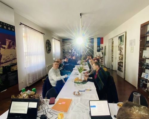 Zasadanie Valného zhromaždenia Organizácie cestovného ruchu Kysuce v Pamätnej izbe E. A. Cernana