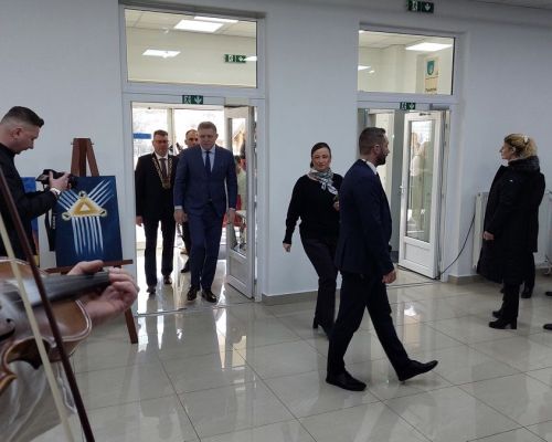Privítanie predsedu vlády SR Róberta Fica.