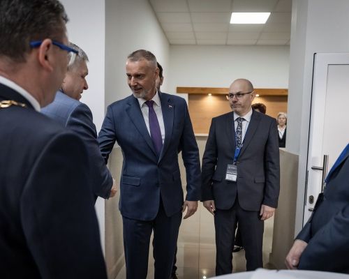 Privítanie predsedu vlády SR Róberta Fica.