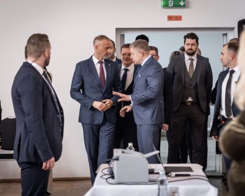 Privítanie predsedu vlády SR Róberta Fica.