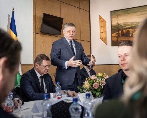 Stretnutie predsedu vlády SR s primátormi, starostkami a starostami kysuckých miest a obcí. Prítomní