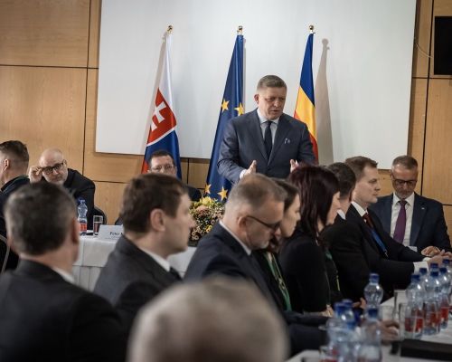Stretnutie predsedu vlády SR s primátormi, starostkami a starostami kysuckých miest a obcí. Prítomní