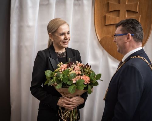 Privítanie ministerky hospodárstva SR Denisy Sakovej.
