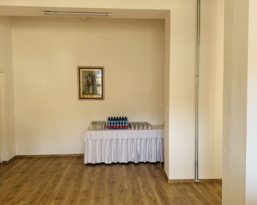 Priestory obecnej knižnice boli využité ako miesto na obed pre zabezpečujúci personál.